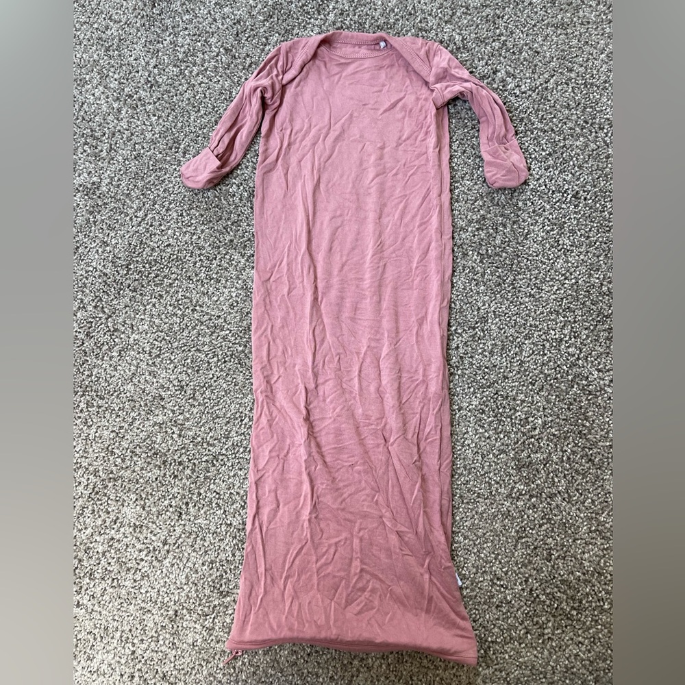 Posh peanut zip onesie size 0-3 months